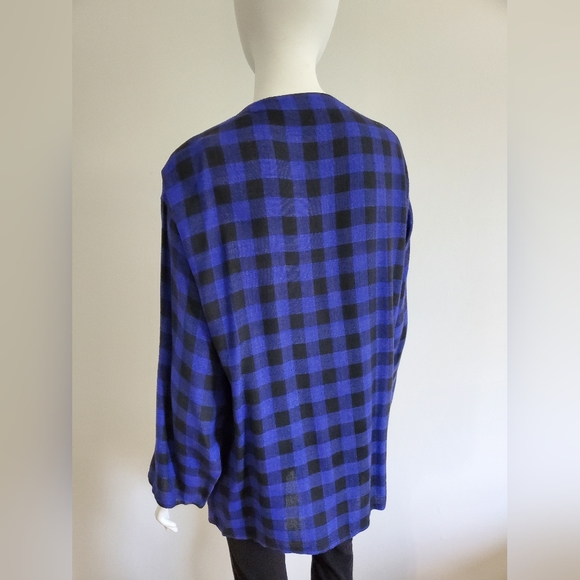 Top - Picture 3 of 6